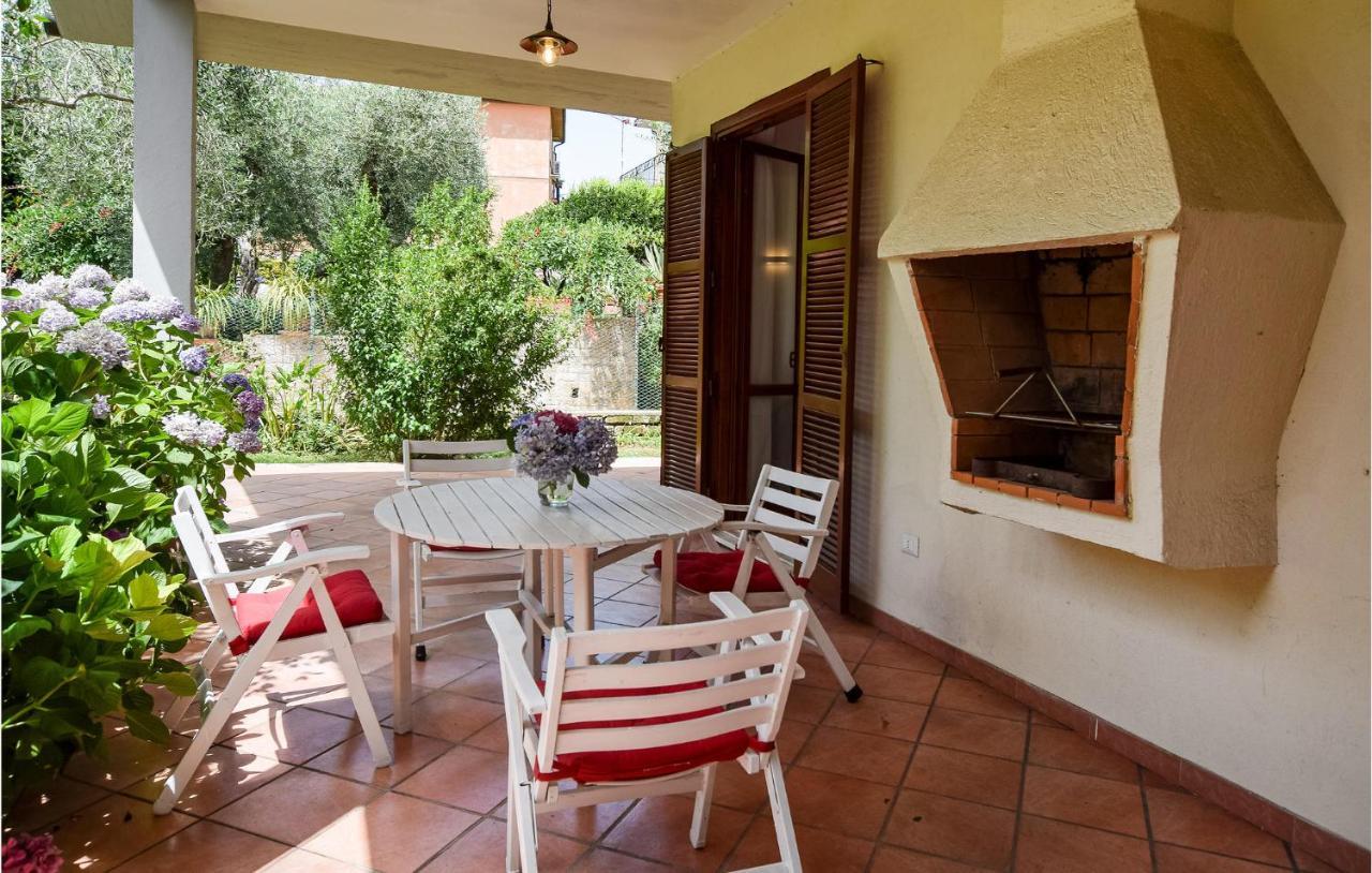 Cozy Home In Anguillara Sabazia With Kitchenette Exterior foto